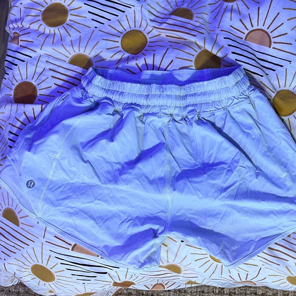 White hotty hot Lulu shorts 4 in